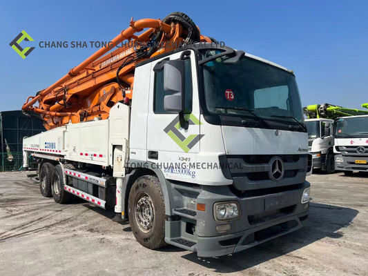 In 2014 Zoomlion Beton Pump Truck met grote verplaatsing 6 cilinders en 6 masten