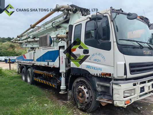 In 2011 Zoomlion ISUZU Chassis 38 M Betonpomp Truck 5 cilinders en 5 masten